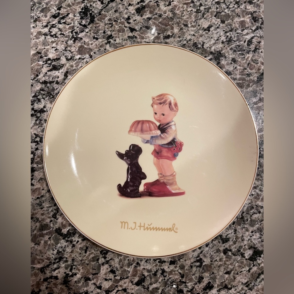 Hummel Plate